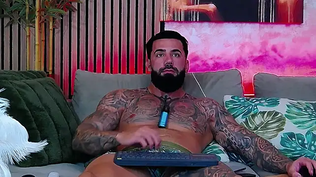 masterkingofmusclee's Webcam Show