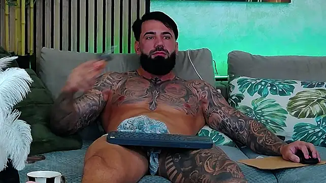 masterkingofmusclee Adlı Modelin Web Kamerası Şovu