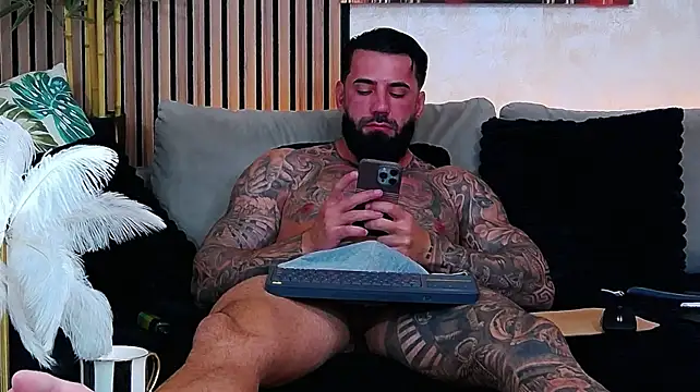 Show de masterkingofmusclee na webcam