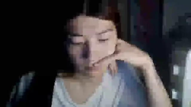 CarlyJoy Show in webcam