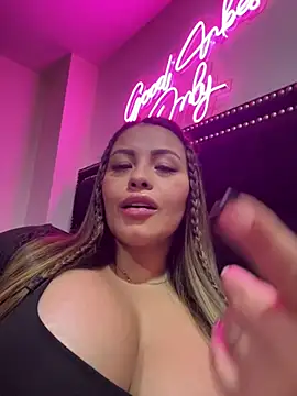 sexyyykloee Adlı Modelin Canlı XXX Sohbeti