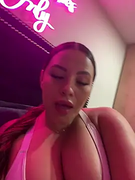 sexyyykloeen Live XXX chat