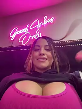 sexyyykloee Adlı Modelin Canlı XXX Sohbeti