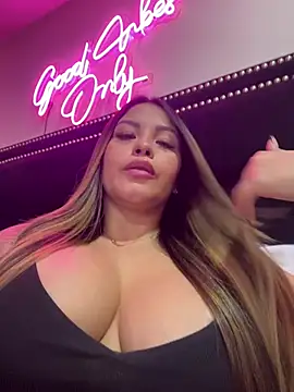 sexyyykloee: διαδικτυακό σόου στην κάμερα
