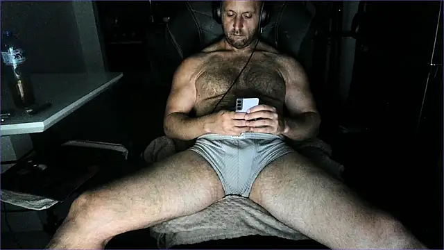 Show de Hugealphabeast na webcam