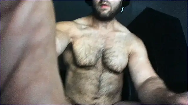 Hugealphabeast Show Webcam