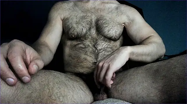 Hugealphabeast Show in webcam