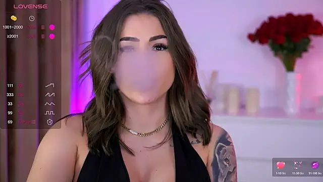 AishaSins' Webcam Show