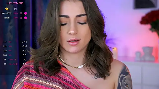 Chat +18 de AishaSins ao vivo