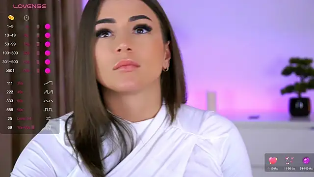 AishaSins' Webcam Show