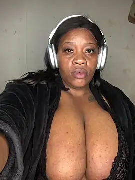 Онлайн чат XXX BigJugsCandyxx