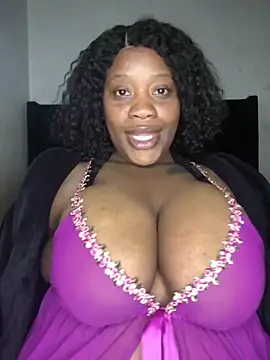 Chat XXX en directo de BigJugsCandyxx
