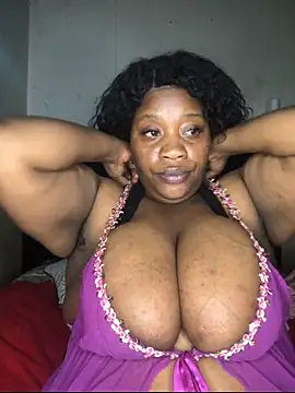 Chatroom XXX en direct de BigJugsCandyxx