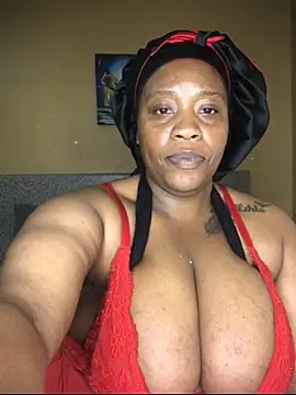 Chat XXX en directo de BigJugsCandyxx