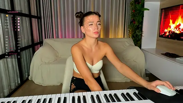 EvaHoly Live XXX-chat