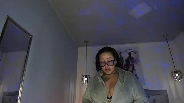 צ'אט XXX בשידור חי של ayshel__