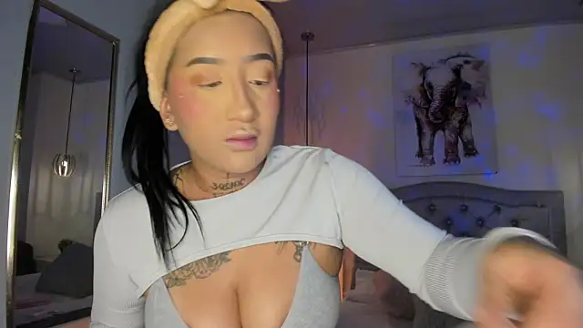 צ'אט XXX בשידור חי של ayshel__