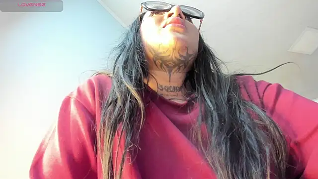 Chat +18 de ayshel__ ao vivo