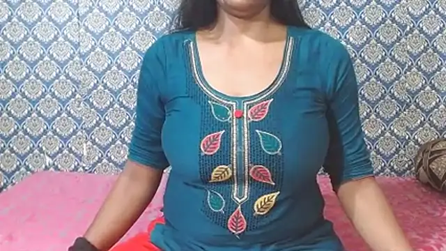 nikitahot3 Adlı Modelin Canlı XXX Sohbeti