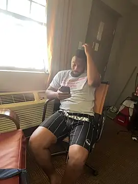 Stressreliever82 Show in webcam