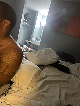 Stressreliever82 Show in webcam