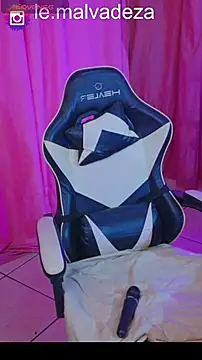 Show de LeonaMalvadeza na webcam