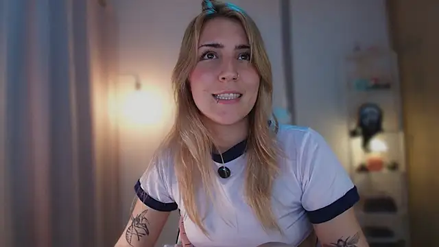 Chat +18 de Dakotaa_ ao vivo