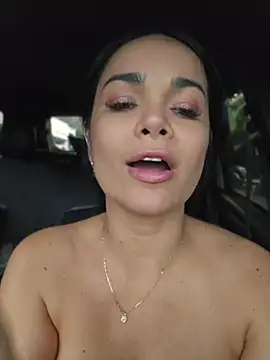 CataleyaRusso Chat XXX in diretta