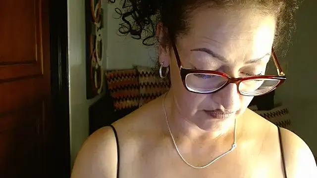 MATURETOPASIO live XXX chat