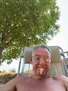 הופעת וובקאם של ClaraMigger@xh
