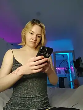 Chat +18 de Sweet_Shana ao vivo