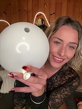 petrouchkaaa_'s Webcam Show