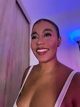 Show de charlotteeruss na webcam