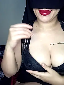 Zouzou_sexy Adlı Modelin Web Kamerası Şovu