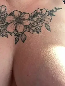 EmmySuiyugh Live XXX-chat