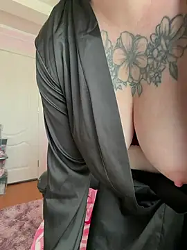 EmmySuiyugh Webcam-Show