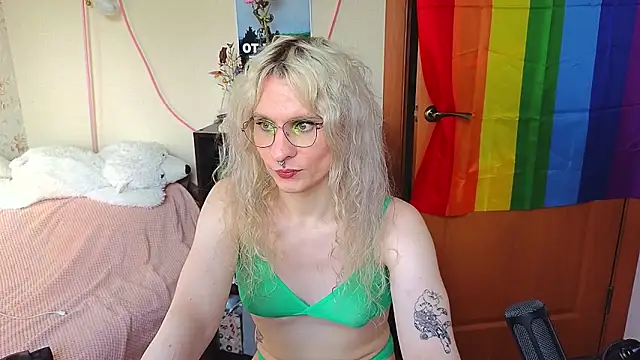 Lori_Myafn Webbikameraesitys