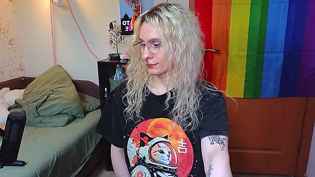 Pokazy przed kamerką – Lori_Myaf