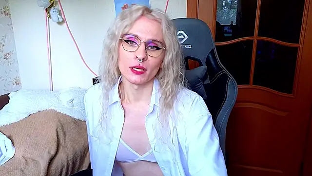 Show modela Lori_Myaf na web-kameri