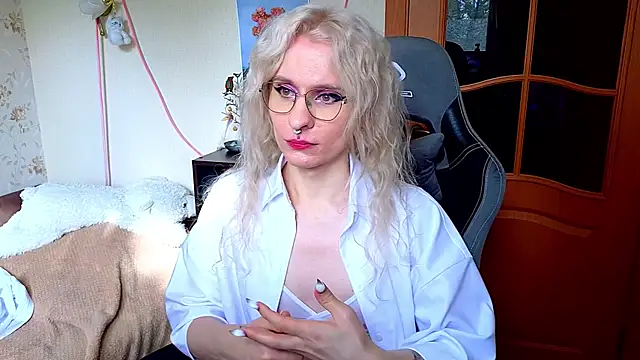 Lori_Myaf webcam show