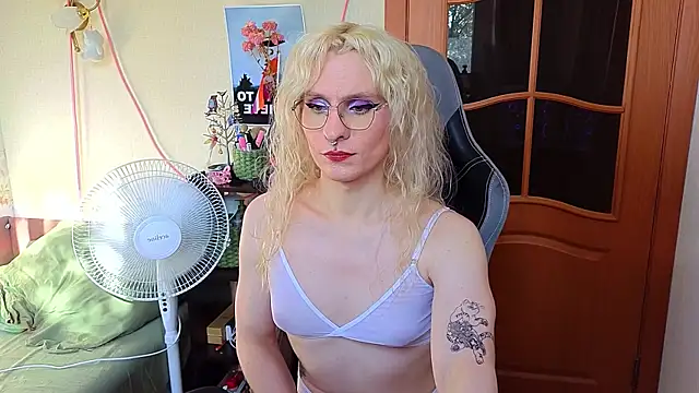 Lori_Myaf's Webcam Show