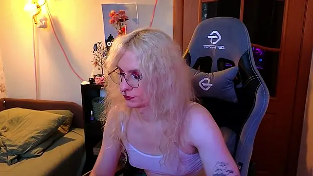 Lori_Myaf webcam show