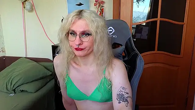 Lori_Myaf's Webcam Show