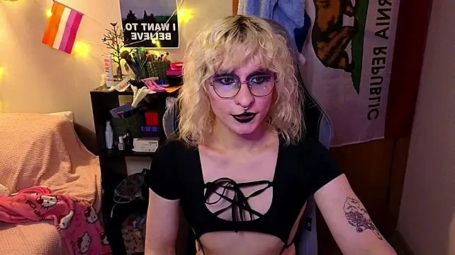 Webkamerová show Lori_Myaf