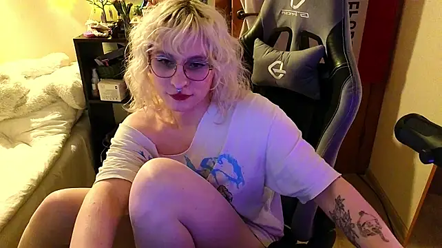 Lori_Myaf's Webcam Show