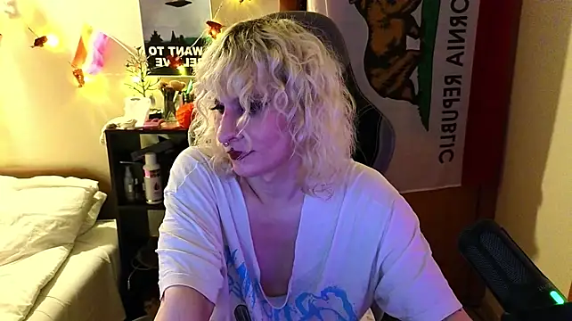 הופעת וובקאם של Lori_Myaf