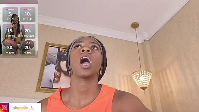 Chat +18 de Shanelle__ ao vivo