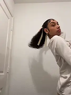 badbaby187 Show in webcam