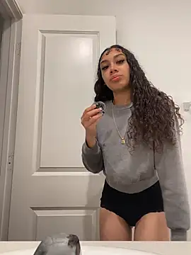 badbaby187: διαδικτυακό σόου στην κάμερα