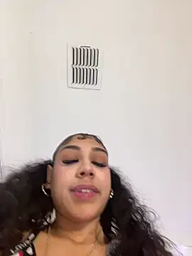 badbaby187 Show in webcam